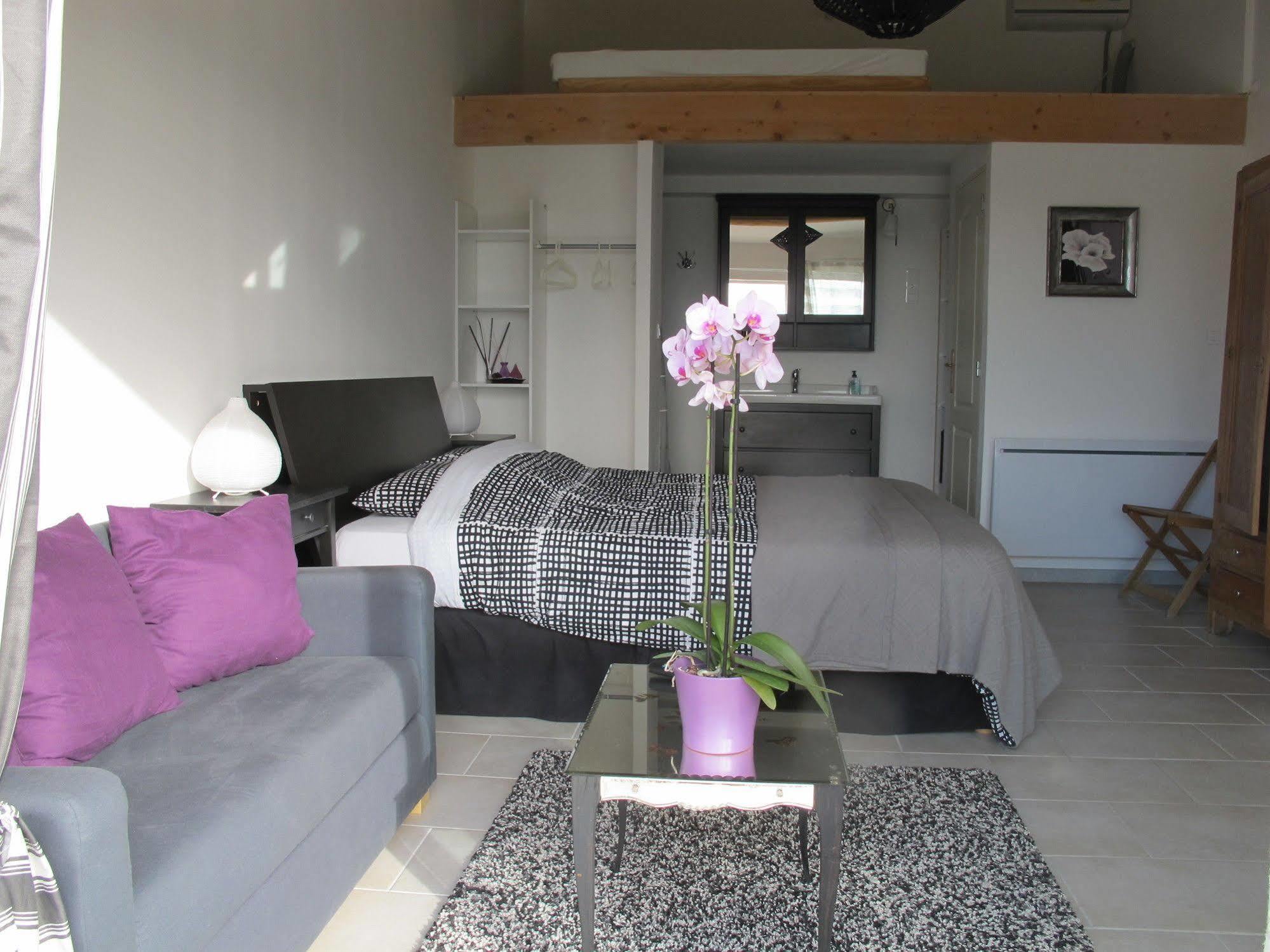 Lou Cardalines Bed and Breakfast Bédoin Εξωτερικό φωτογραφία